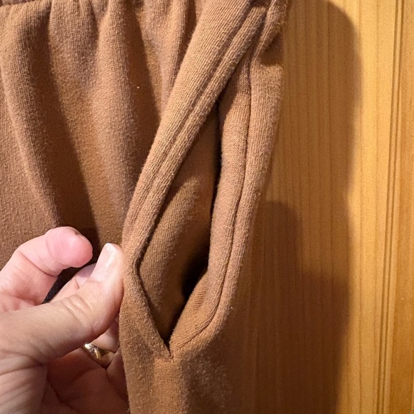 PINK Caramel Kiss Joggers High Rise Sweatpants Red Script Logo Brown women’s L - Picture 5 of 11